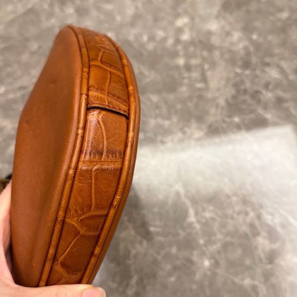 Women’s Brown Leather Shoulder Bag - Picture 5 of 11